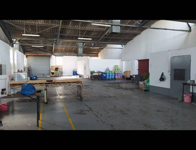 450M² WAREHOUSE TO LET IN EPPING INDUSTRIAL